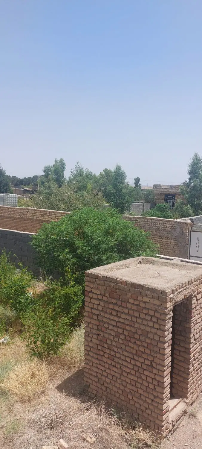 زمین چهار دیواری باغچه
