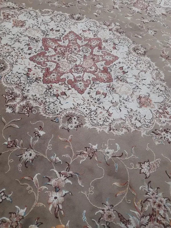 زمین خوش جا توغلاف