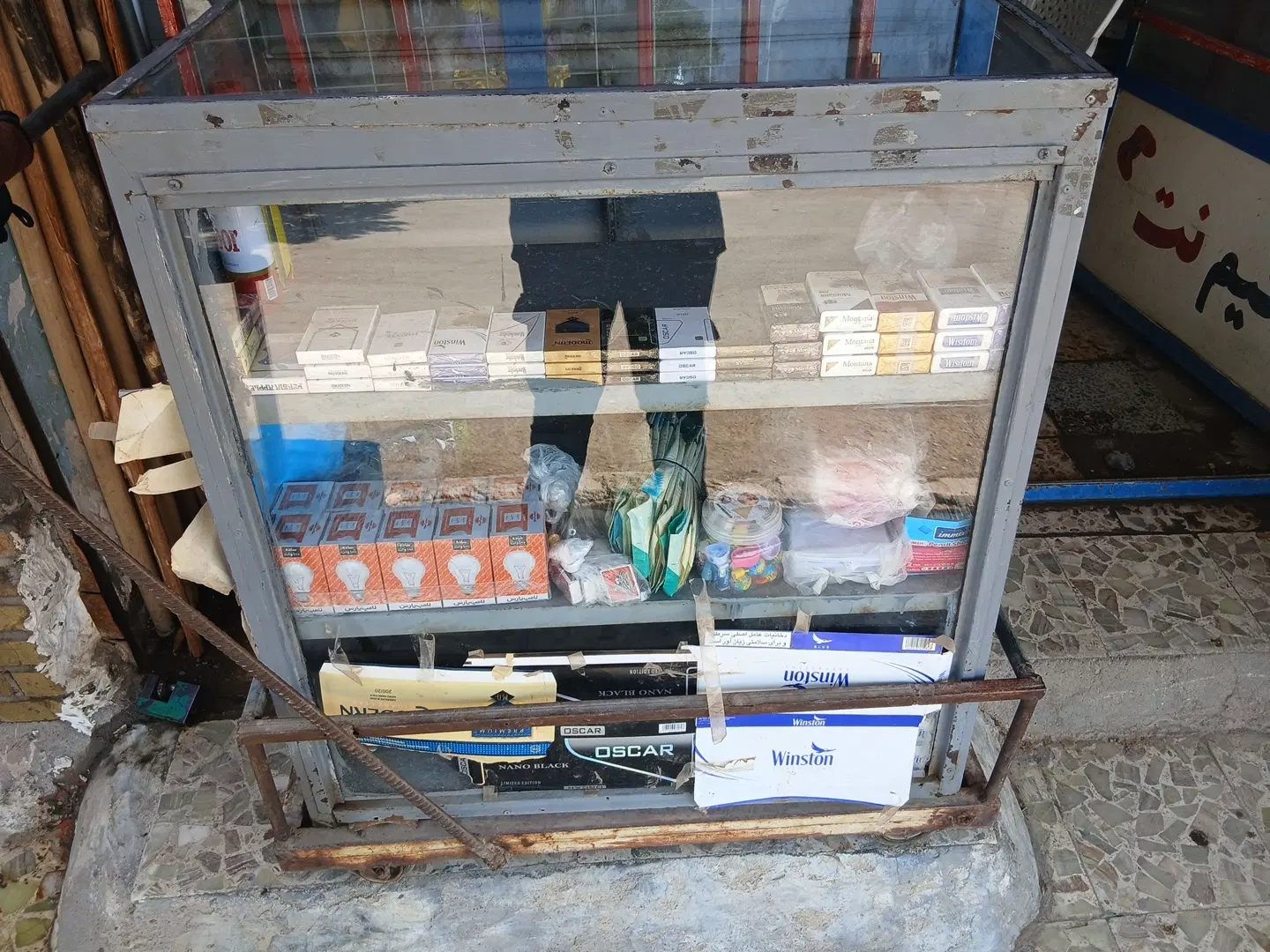دکه سیگار فروشی