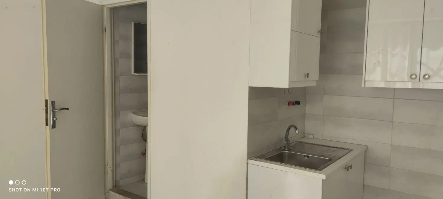 دبیر اعظم سوئیت مسکونی