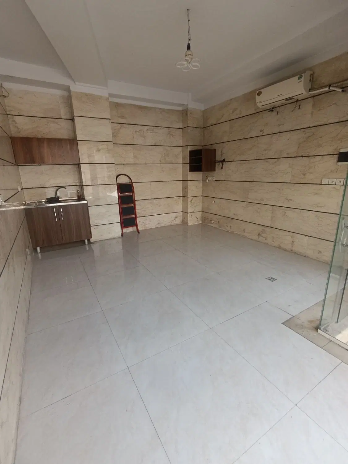 ۲۵ متر مغازه بر خیابان