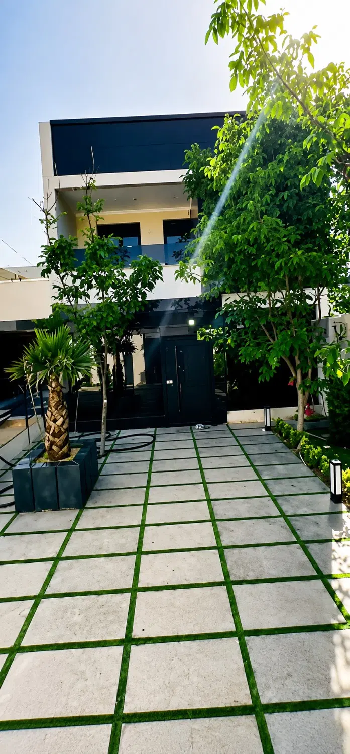 ۳۳۰ متر ویلا دوبلکس چهارباغ بوستان ها