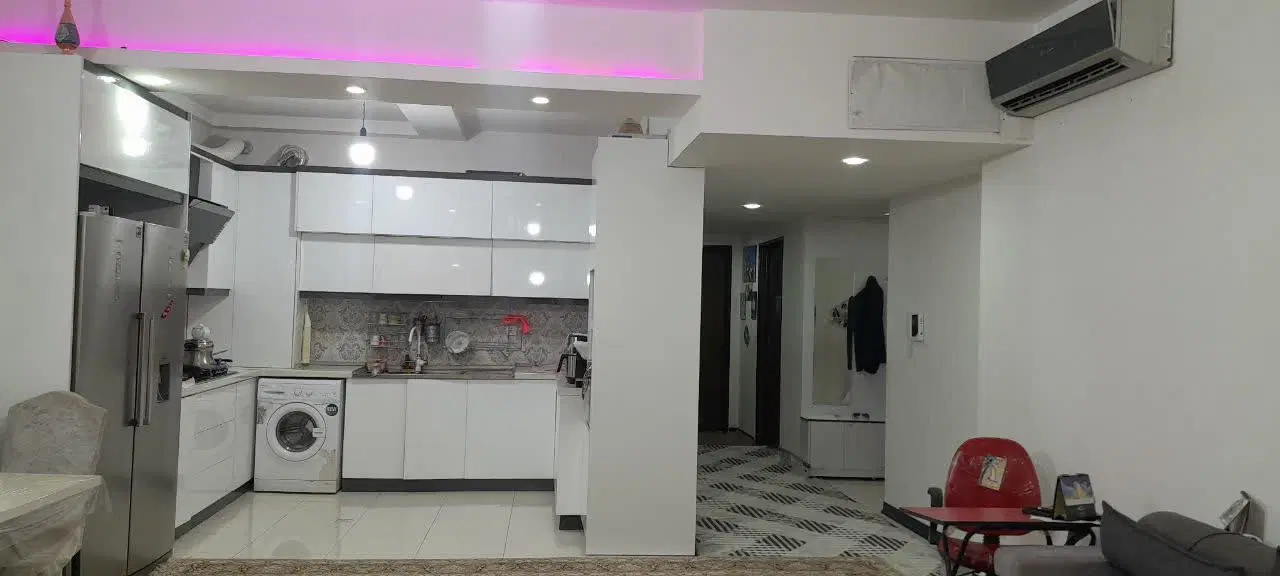 واحد ۱۱۷ متری دو خواب کوی دادگستری