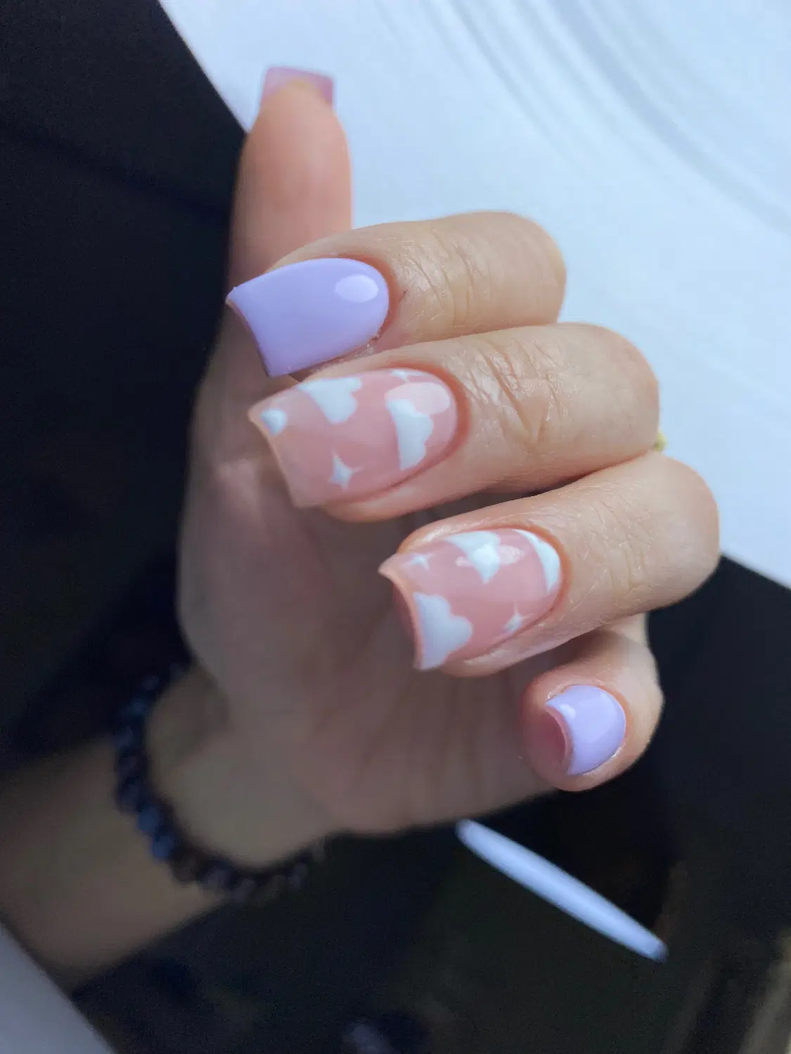 اجاره میز ناخن و مژه در محیط دوستانه