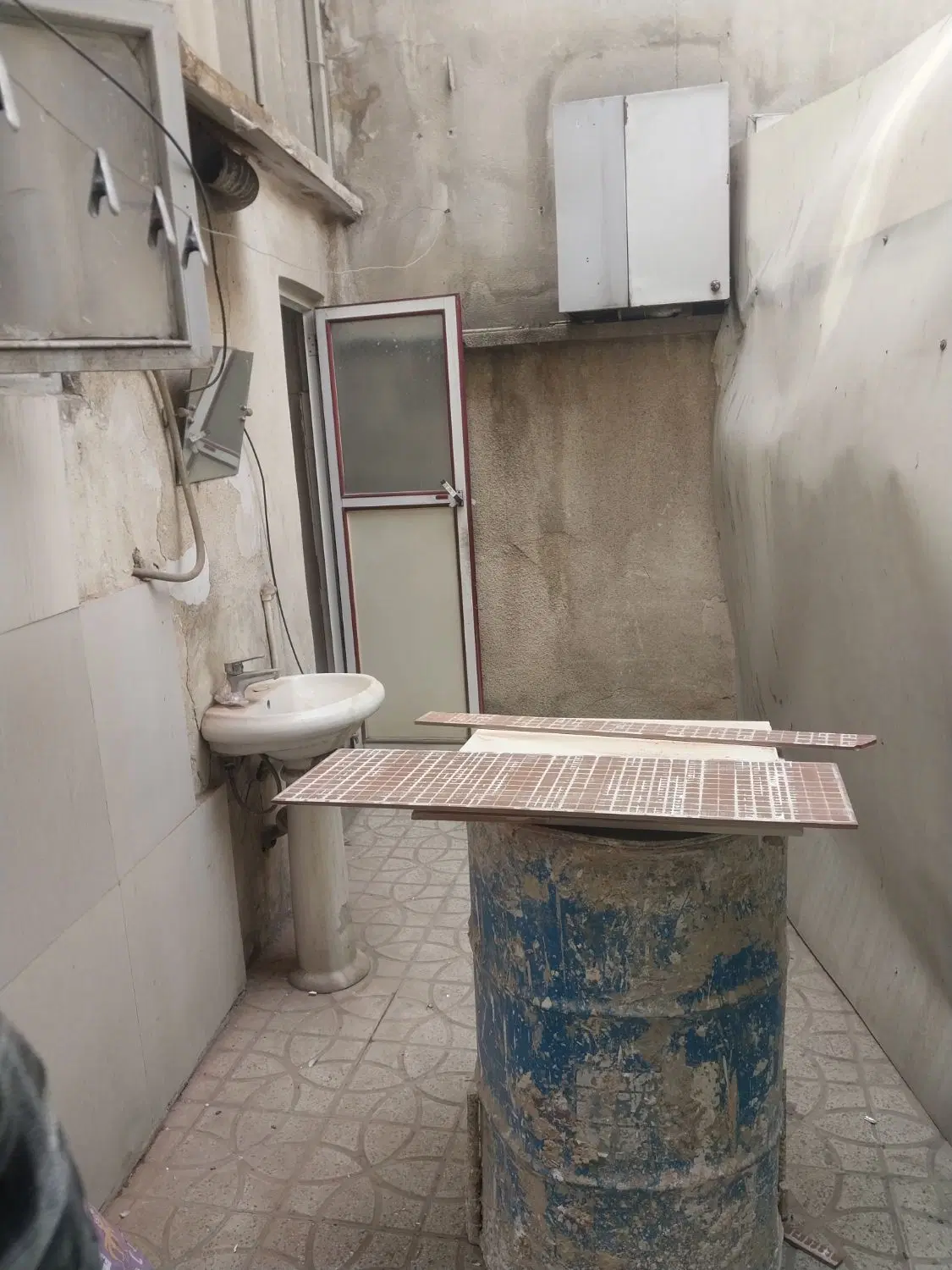 ۶۰ متری طبقه همکف