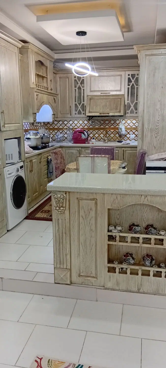 اپارتمان ۱۳۰متری حسین اباد علیمردانی  معاوضه