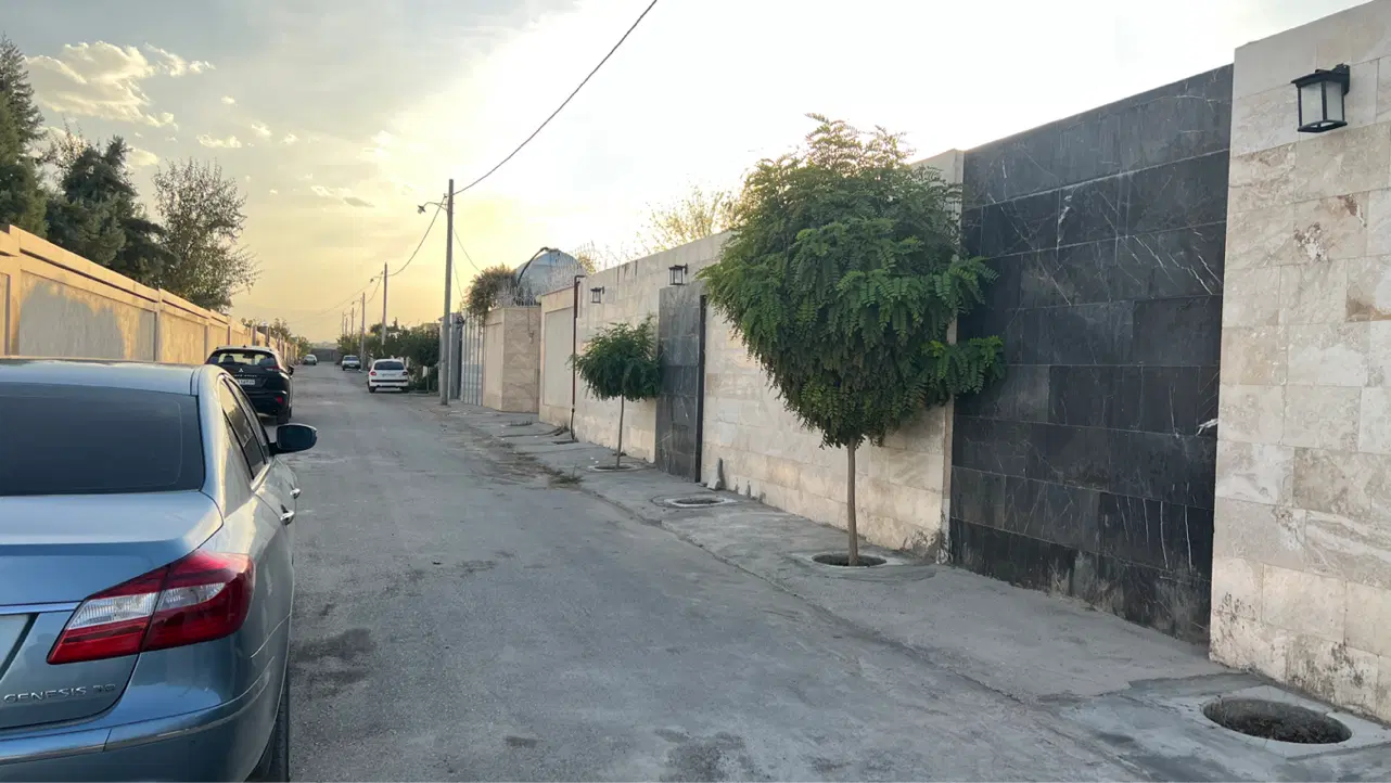 زمین250متری مسکونی دور دیوار اب برق گازشاهنامه80