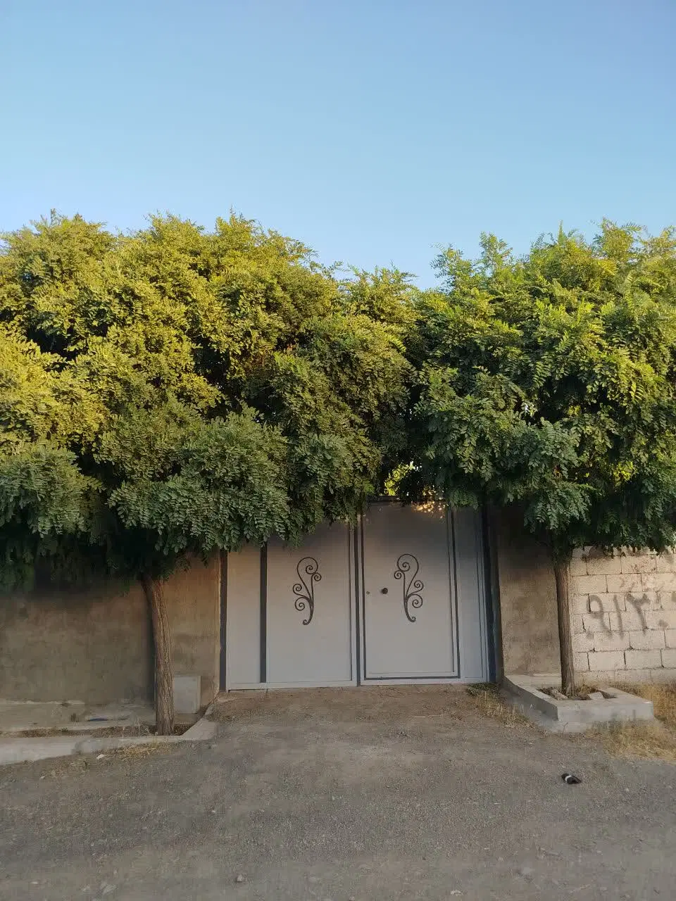 باغ ۱۰۰۰ متری شاهنامه۷۶