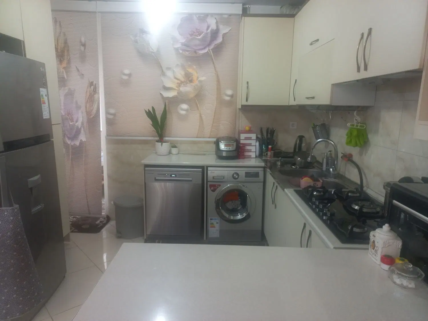 خانه ۸۸ متری در خیابان ورزدار