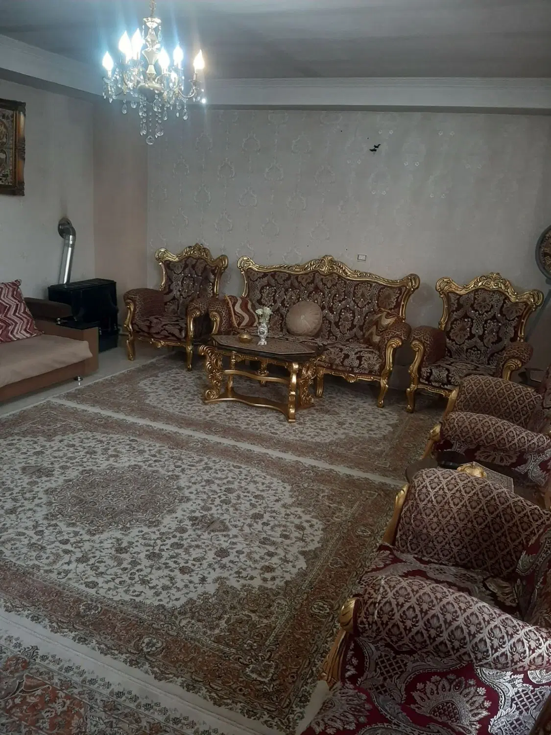 آپارتمان 98 متری در چهارراه بهار