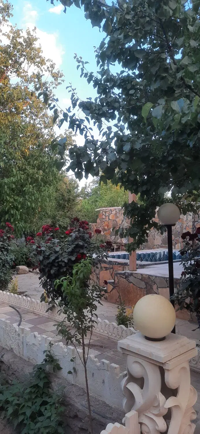 باغ در سنگستان