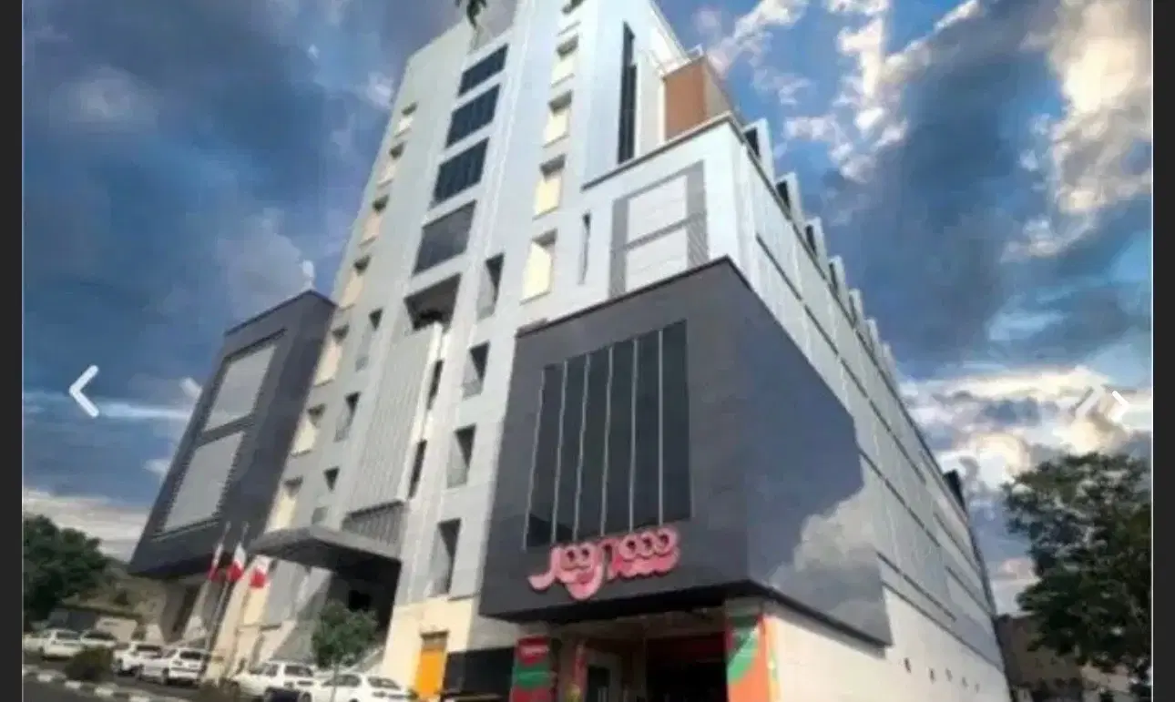 یک باب مغازه پاساژ آمال واقع در لشگرک بلوار محک