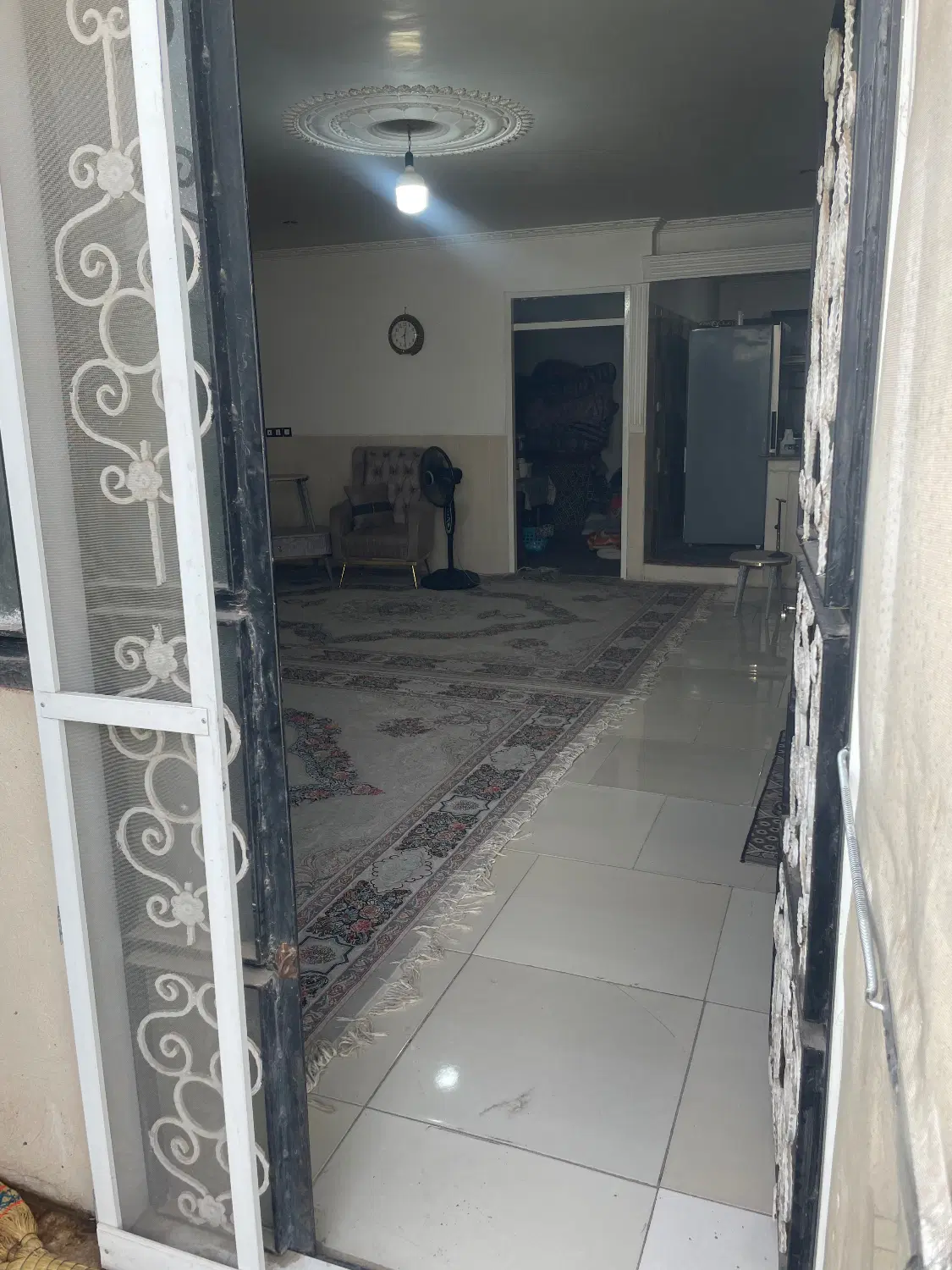 واحد ۸۰ متری خیابان بهزاد سه راه گلدشت