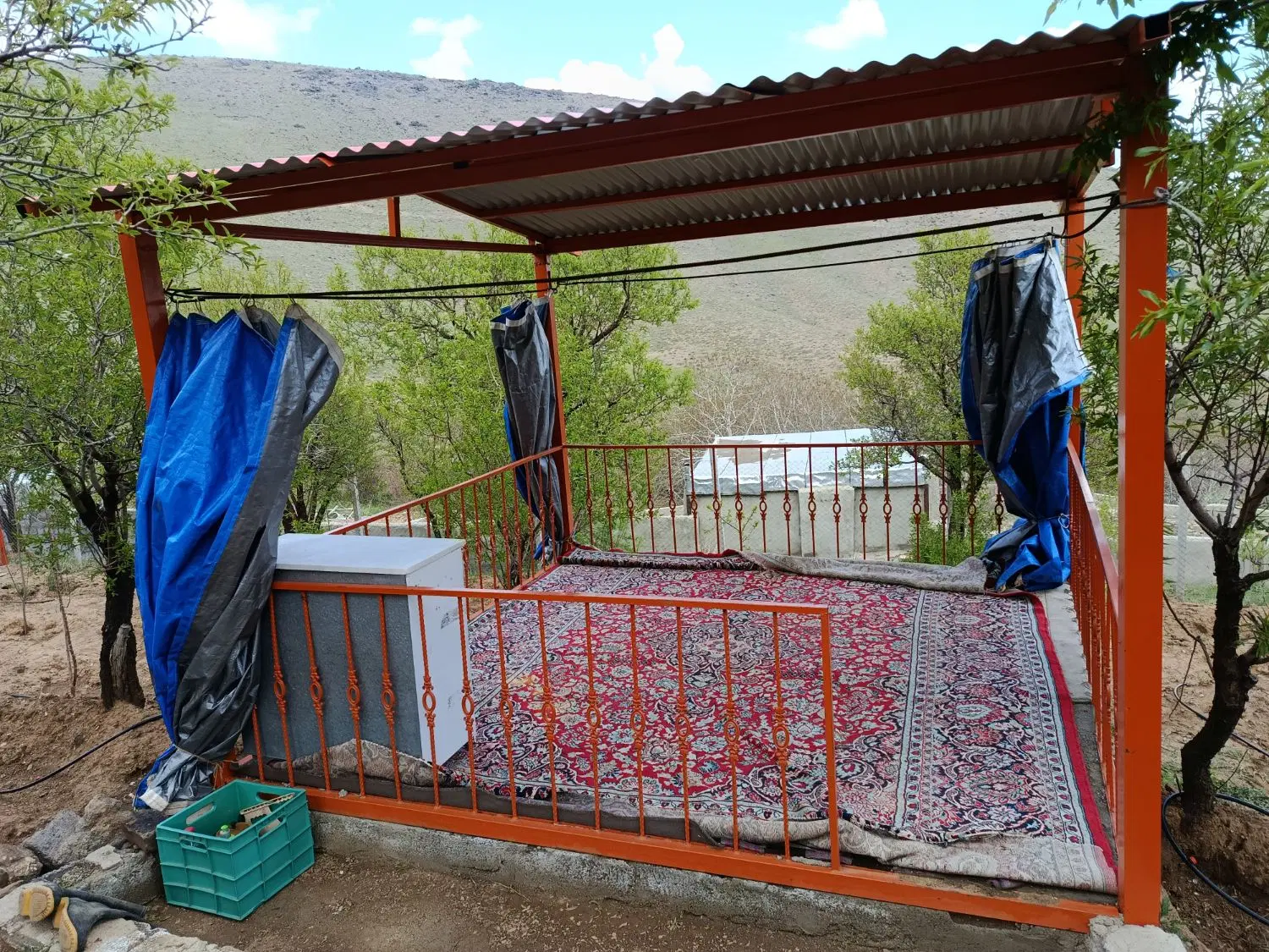 باغ فروشی . روستای تویین. مشدلخانه