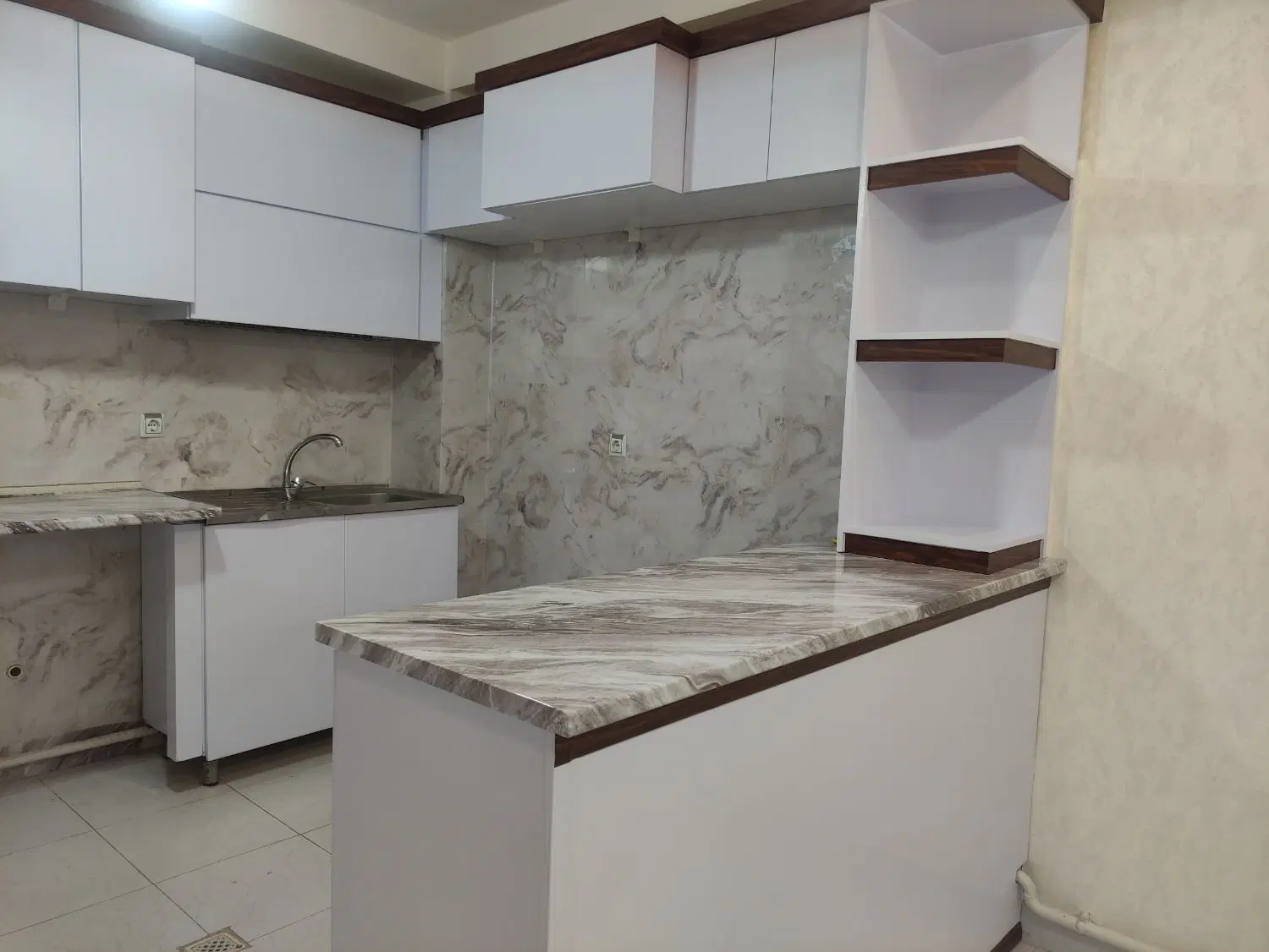آپارتمان75متری اندیشه