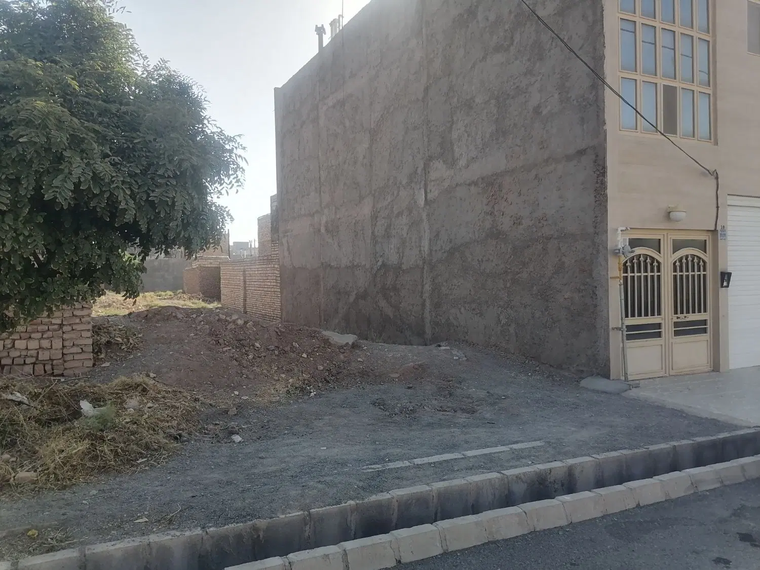 زمین حاشیه