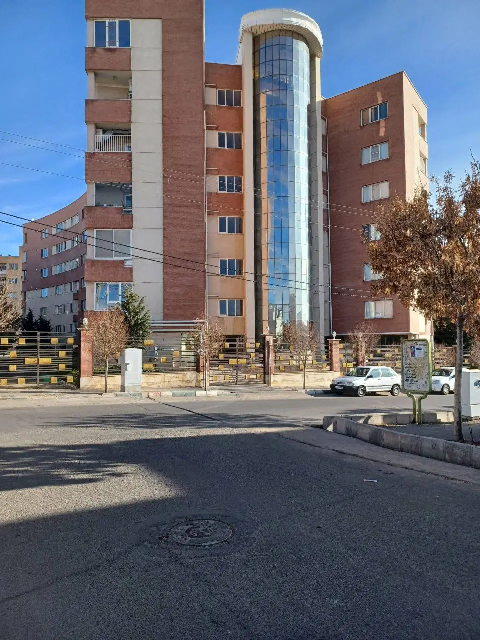 آپارتمان ۹۲ متری_ آزادگان شمالی_ قابل معاوضه