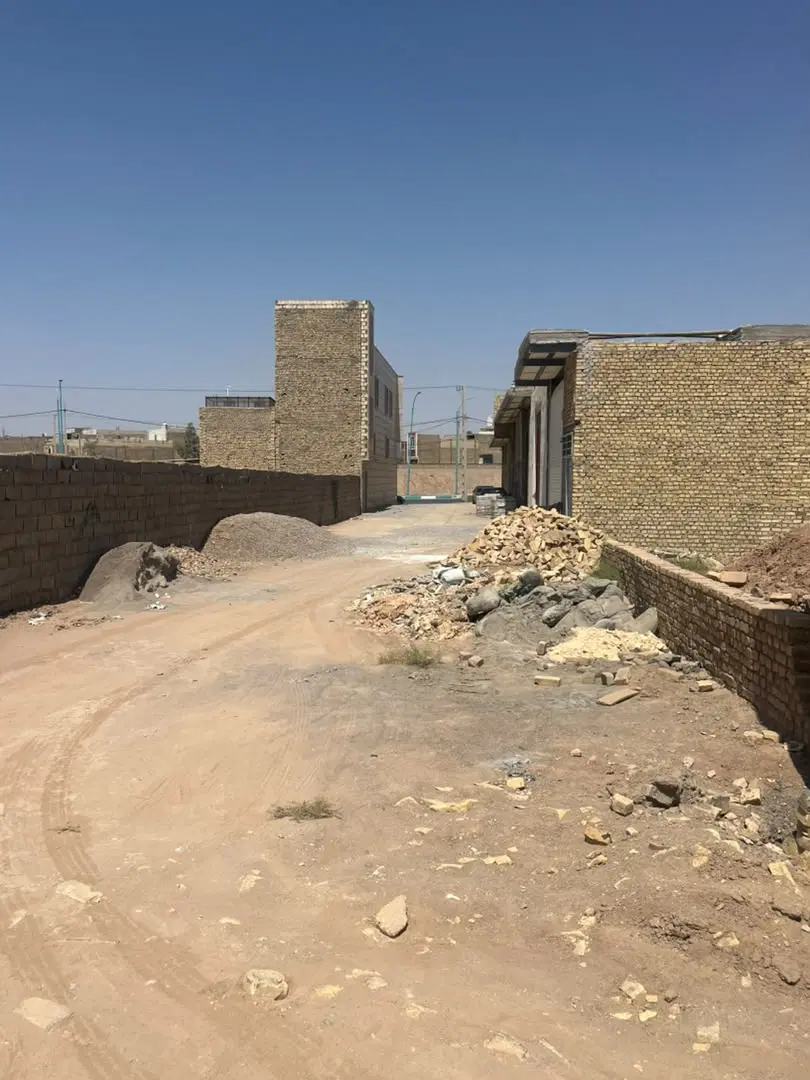 زمین کارگاهی 4 دیوار شده آماده سقف زدن