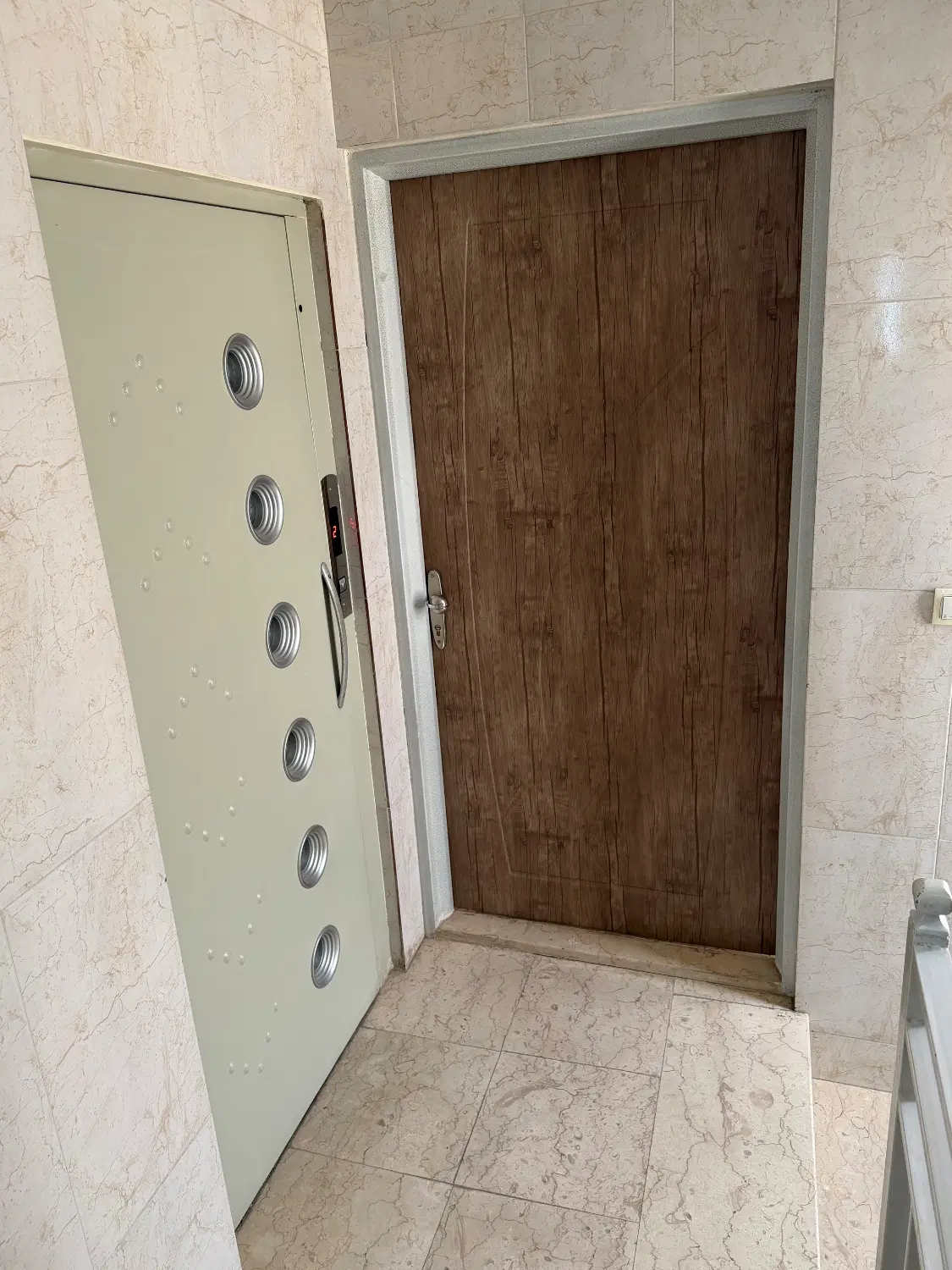 آپارتمان بسیار ارزنده