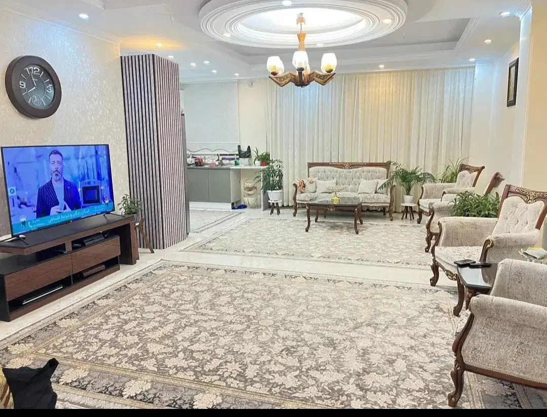 ۸۵ متری دو خوابه در والفجر خ سوم