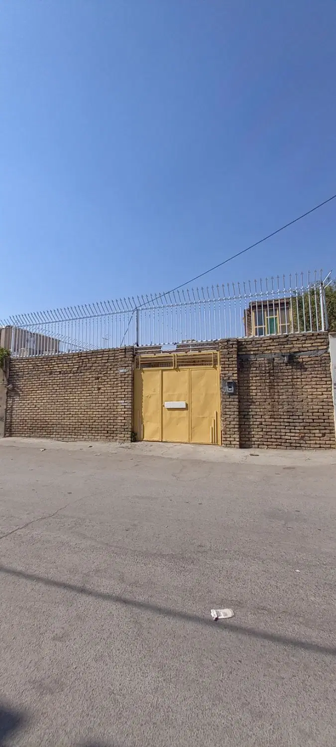ویلایی ۲۰۰ متری تعاون یک