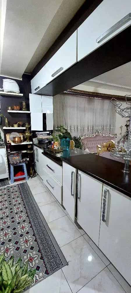 ۸۸مترواحدط ۳ جنوبی س خیابون اسانسورپارکینگ انباری