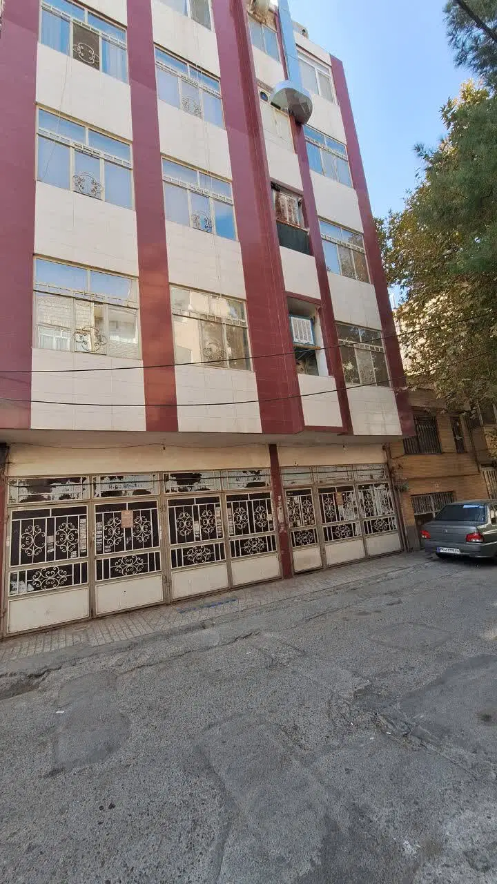 ایثارگران 12 طبقه هم کف