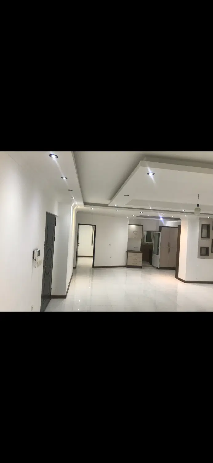 طبقه اول آپارتمان ۱۰۵ متری