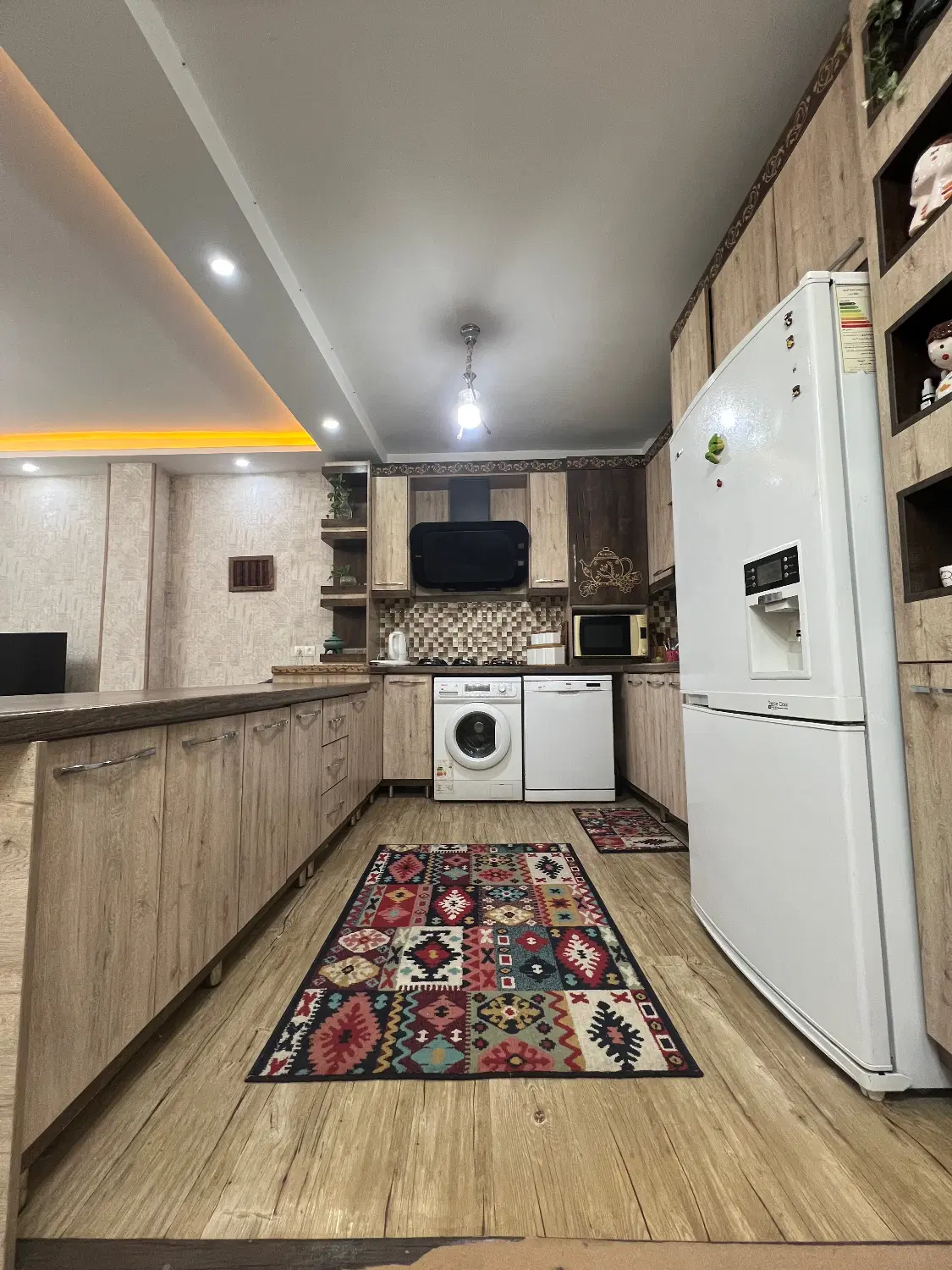 آپارتمان زیبا با بهترین ویو و لوکیشن
