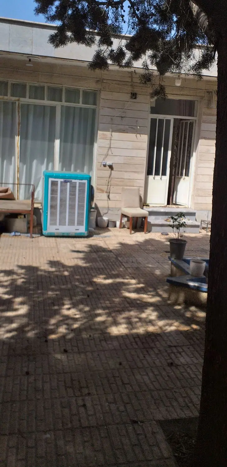 حیاط دربستی ۲۳۵متر جنوبی