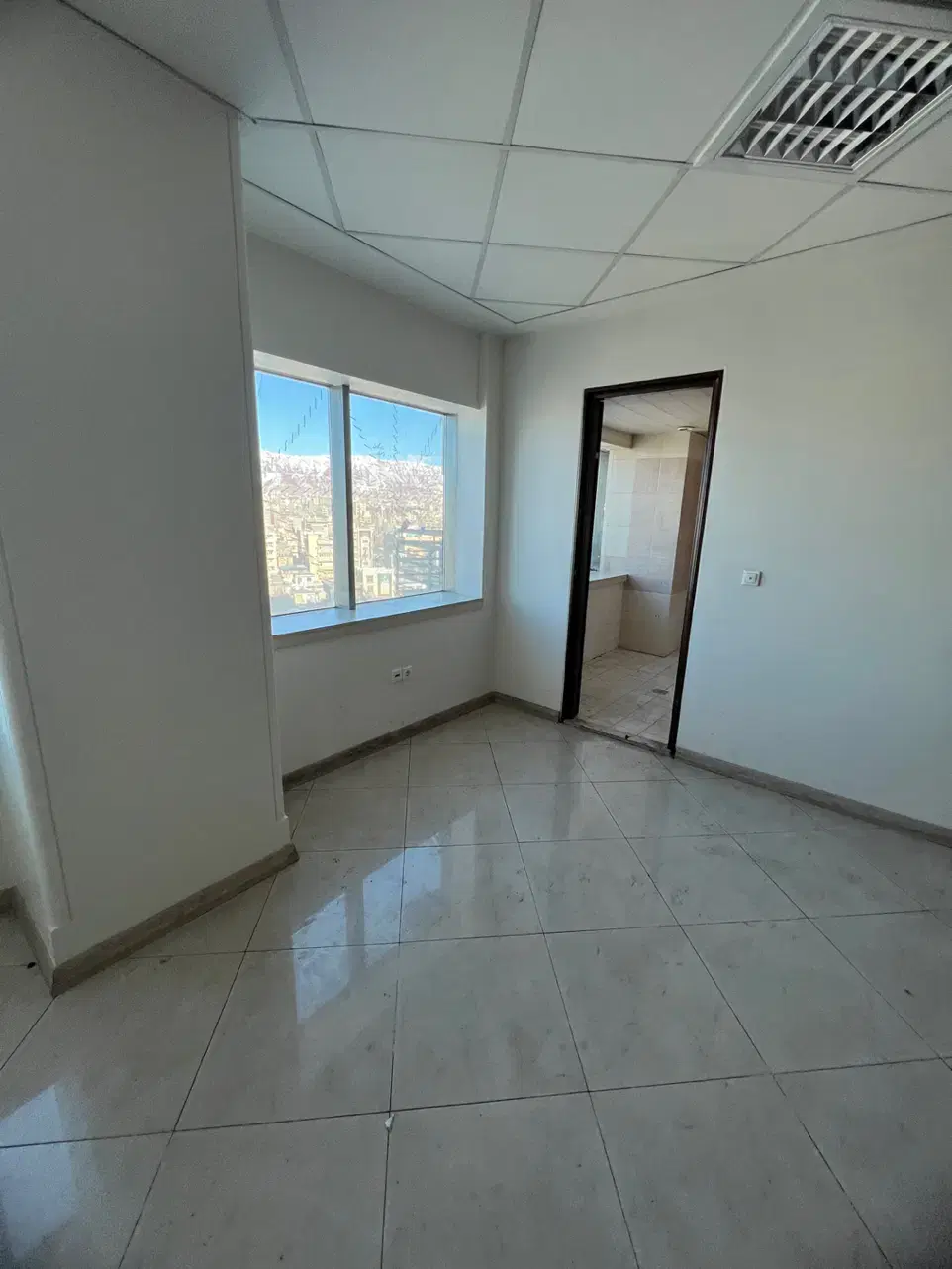 اجاره واحد تجاری در برج بلور