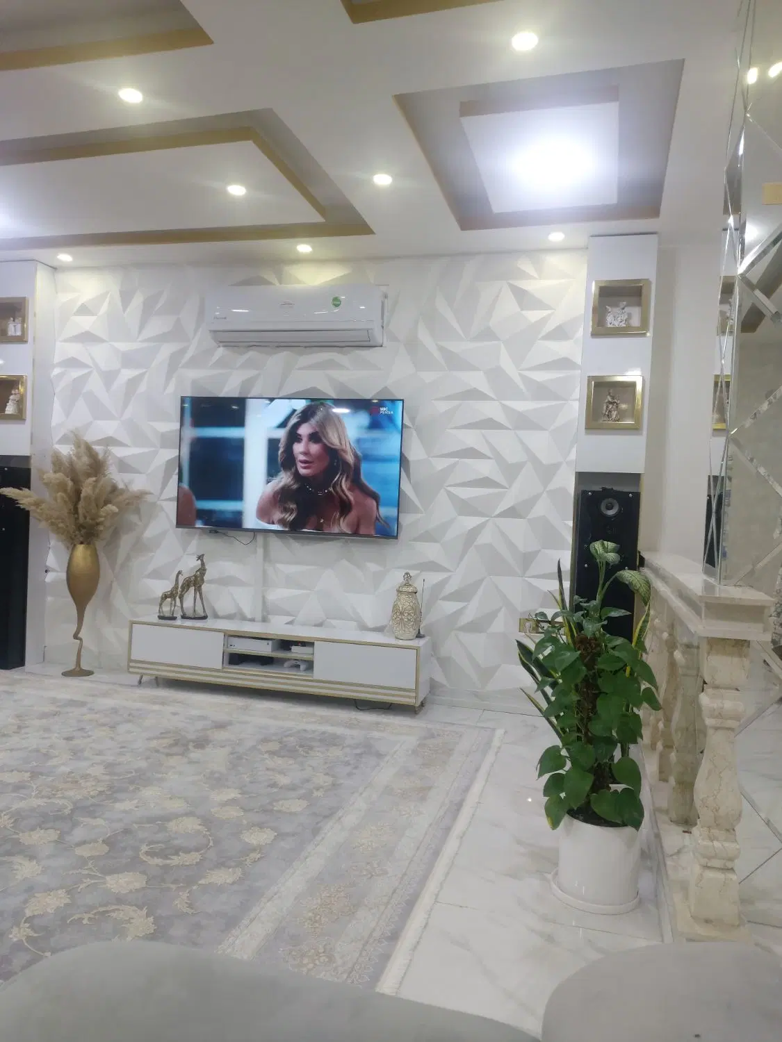 ۳۴۵متر پنت هاوس نسقی بنجاقدار