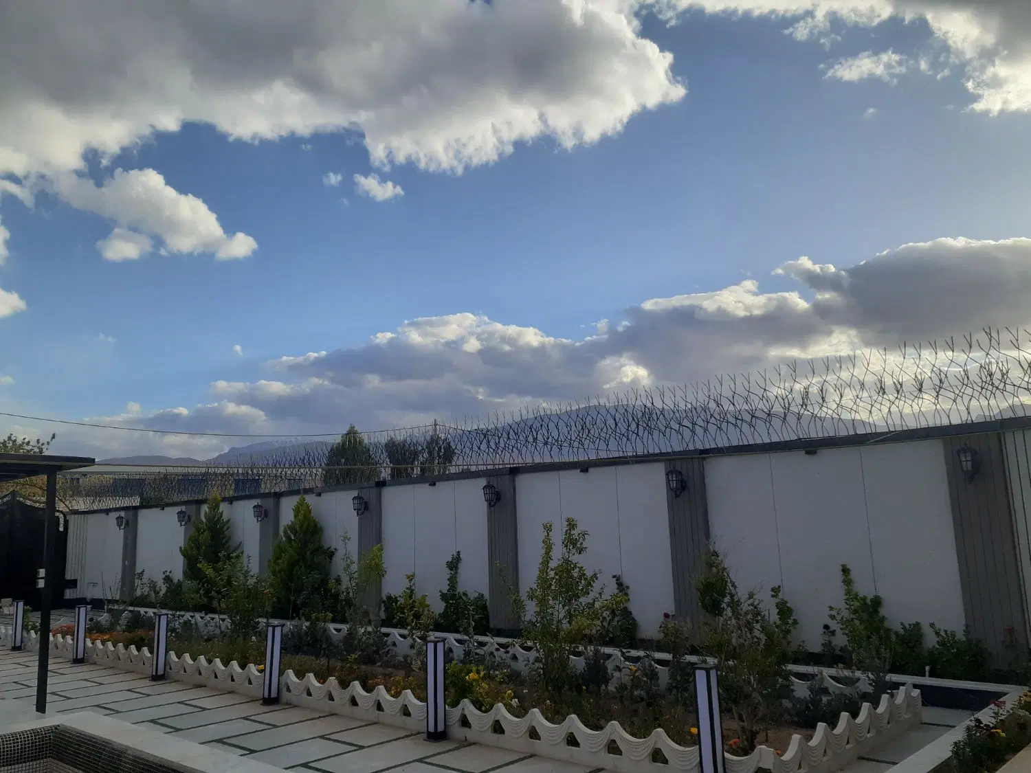 آپارتمان نبش بلوار صنعت
