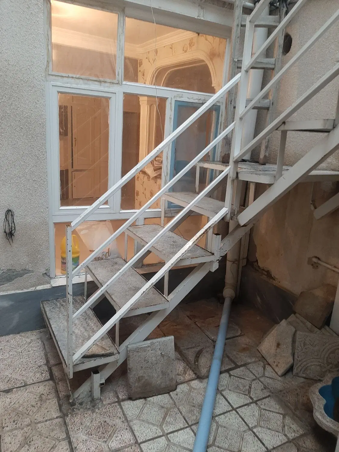 خانه نقلی دو طبقه