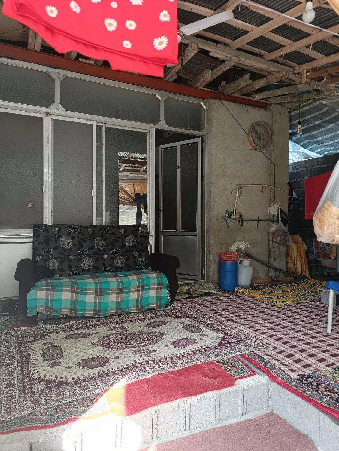 منزل ویلایی مسکونی ۴۰۰ متری با ۸۰ متر زیربنا