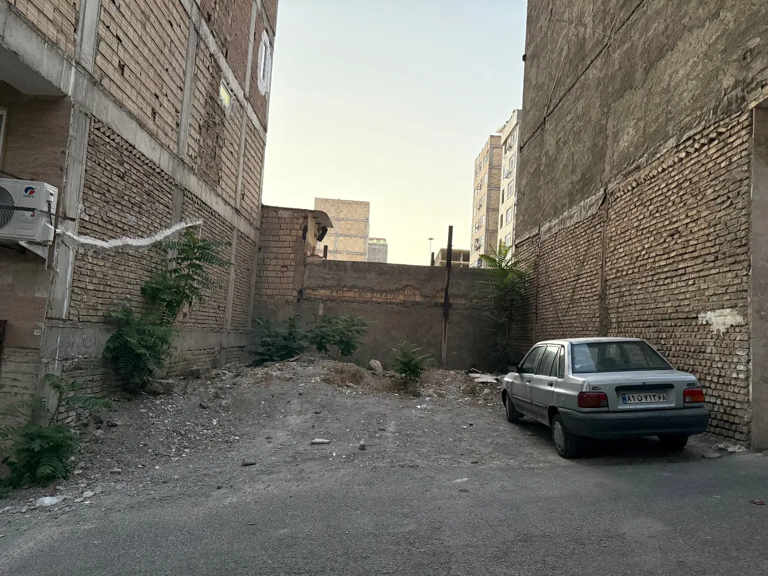 زمین ۹۰ متری مسکونی در محمودآباد بام گوهردشت