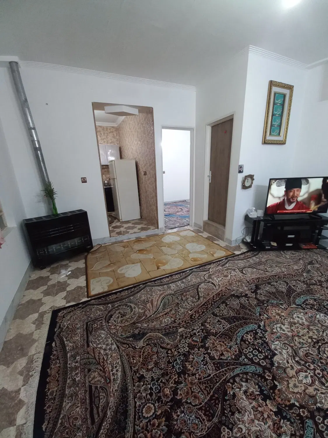 طبقه بالا یک  خوابه ۸۰ متری با وسایل
