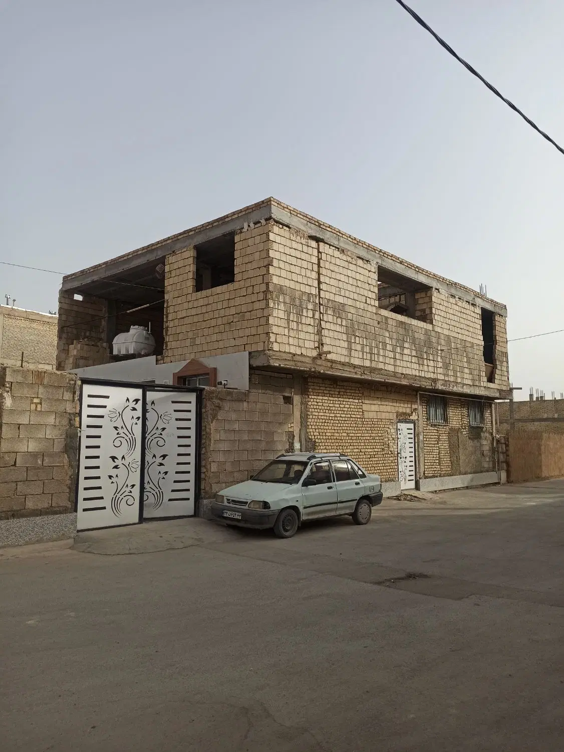یه باب منزل  دوطبقه  به متراژ ۱۸۱ متر