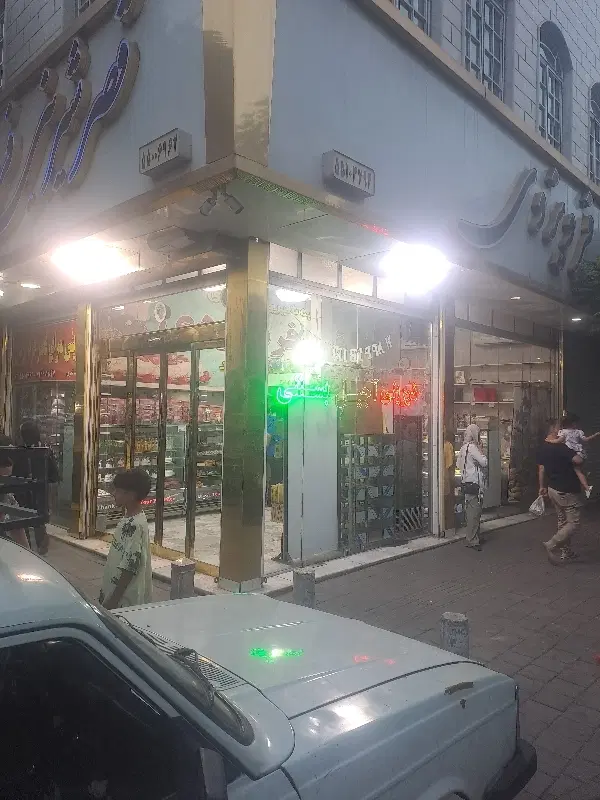 اجاره قنادی سیزده ابان نبش بازار روز