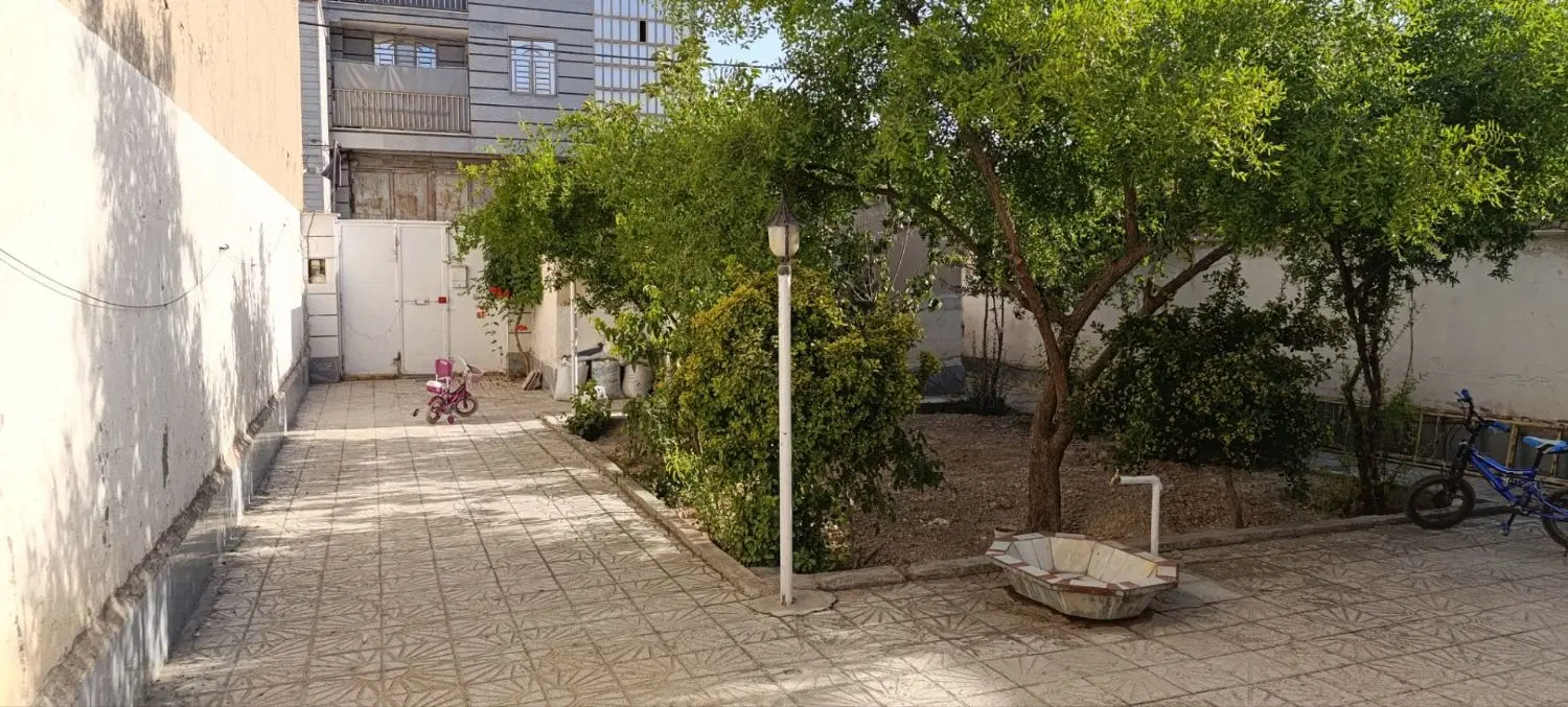 خانه ویلایی کلنگی