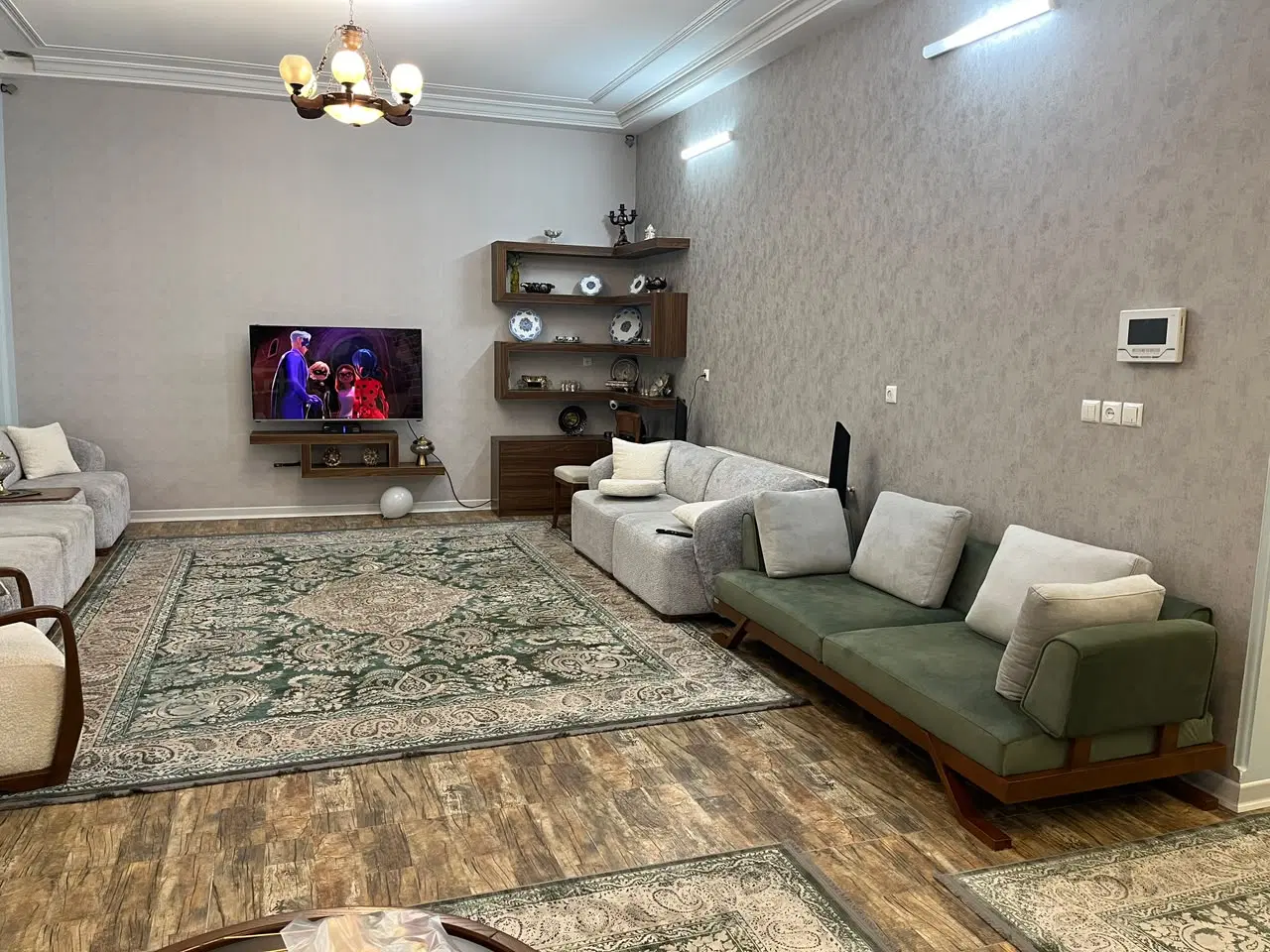 ویلایی ۸ قصب تمام ملک