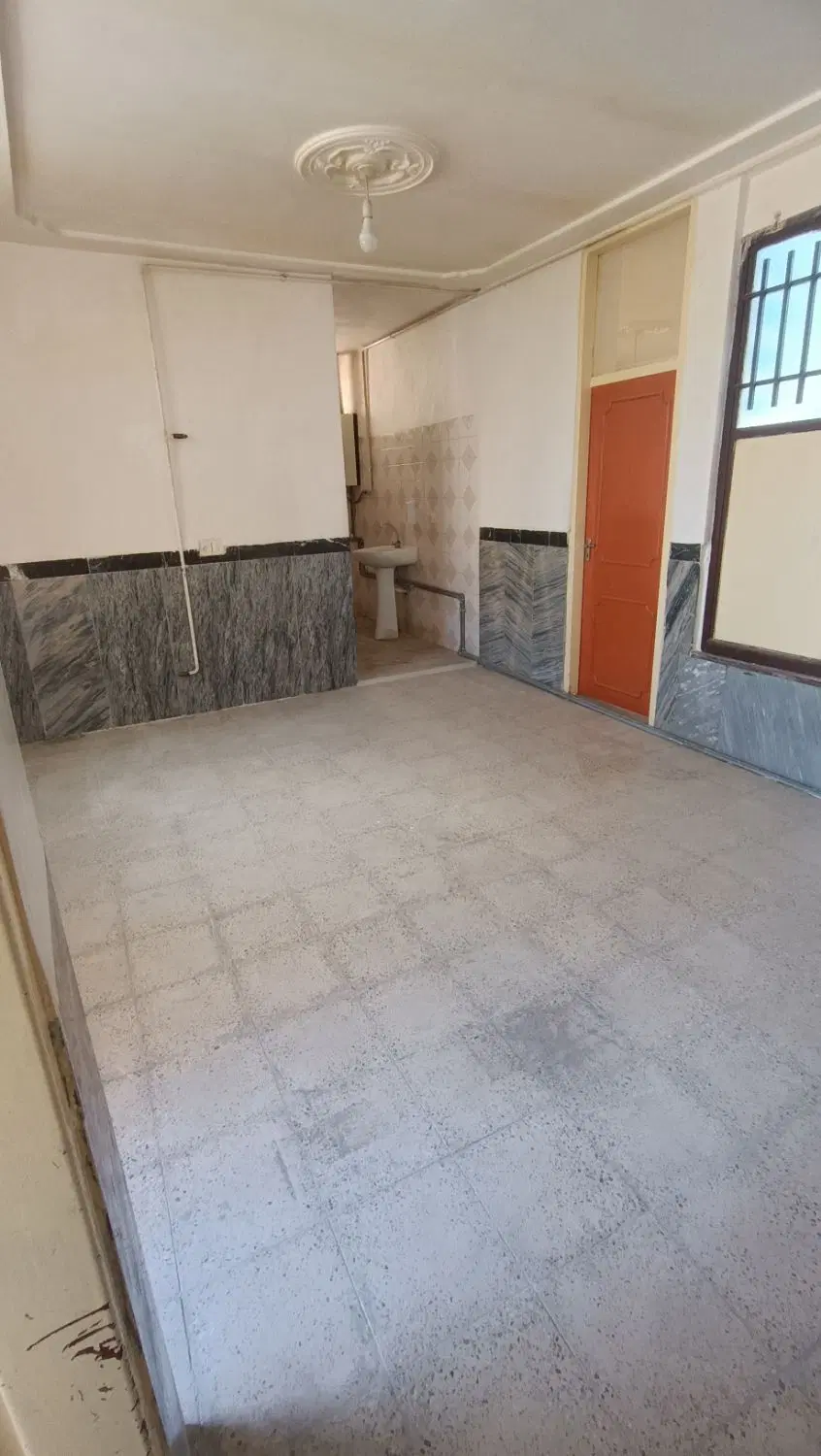 منزل اجاره ای طبقه دوم