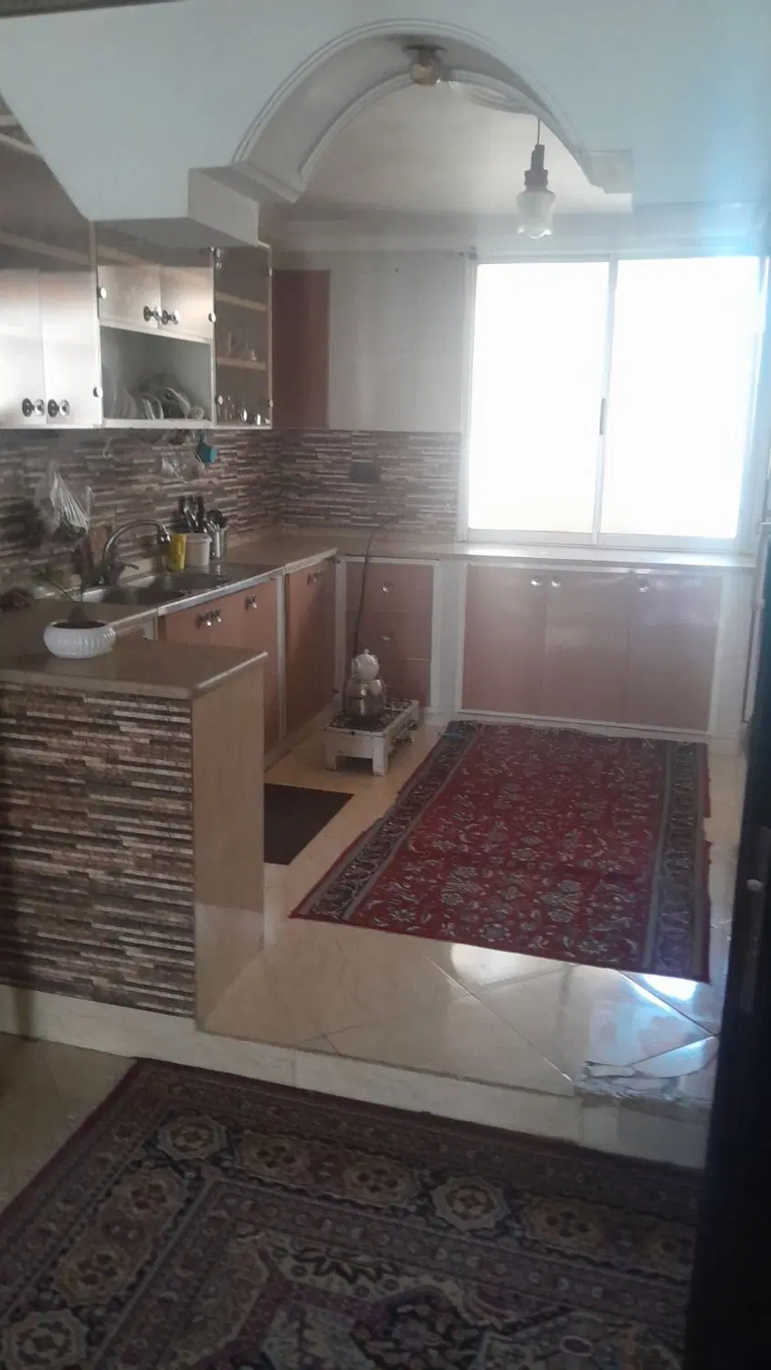 فروش تک واحدی ۹۰متری را جدا پارکینگدار دوخواب