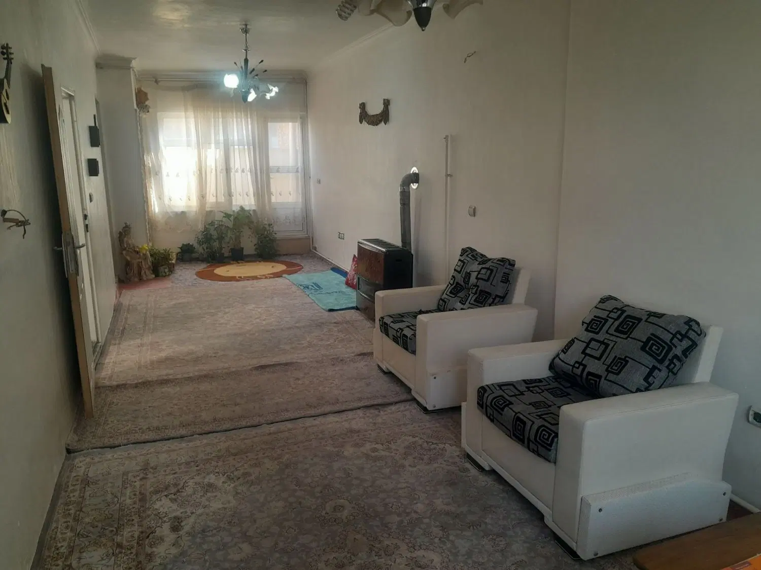 حیاط مسکونی 70 متر در مارالان