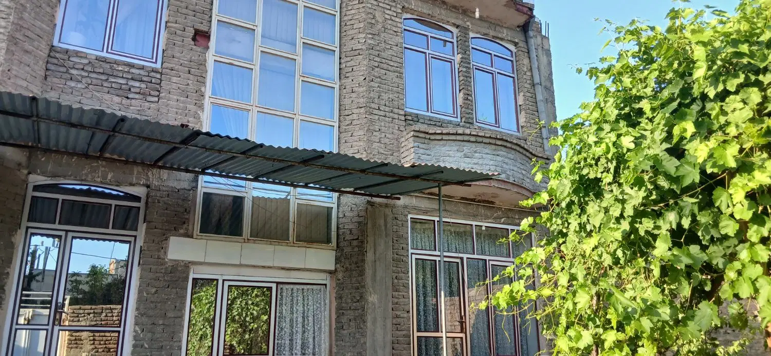 فروش منزل مسکونی دوطبقه حیاط دار