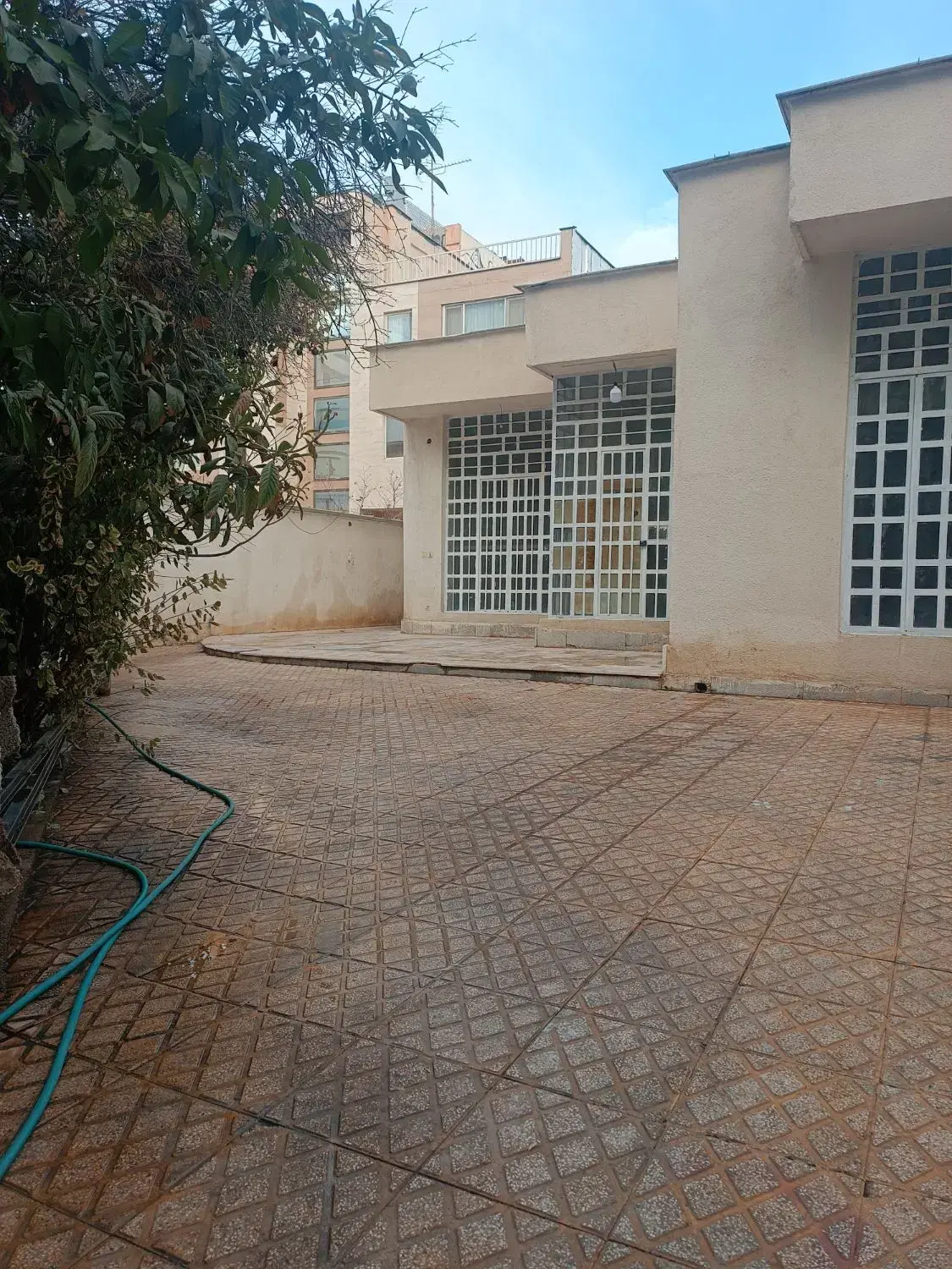 خوابگاه دخترانه تاچارا