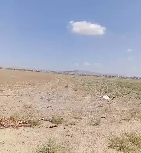 زمین جاده عیان روبه‌روی تصفیه خانه ساوالان غرب