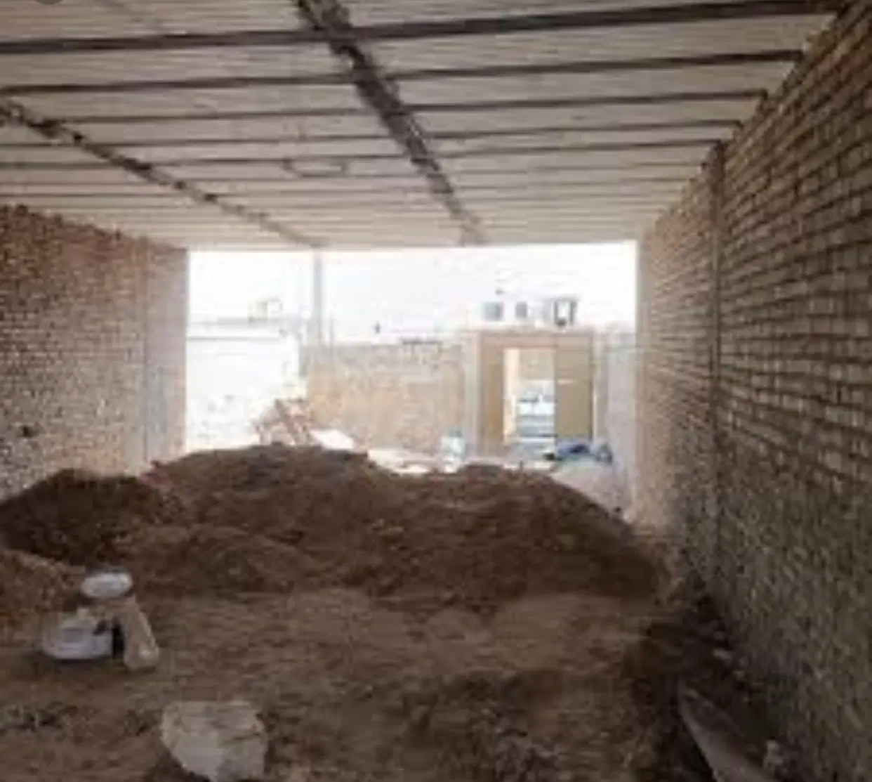 ساختمان در بهترین نقطه شهر
