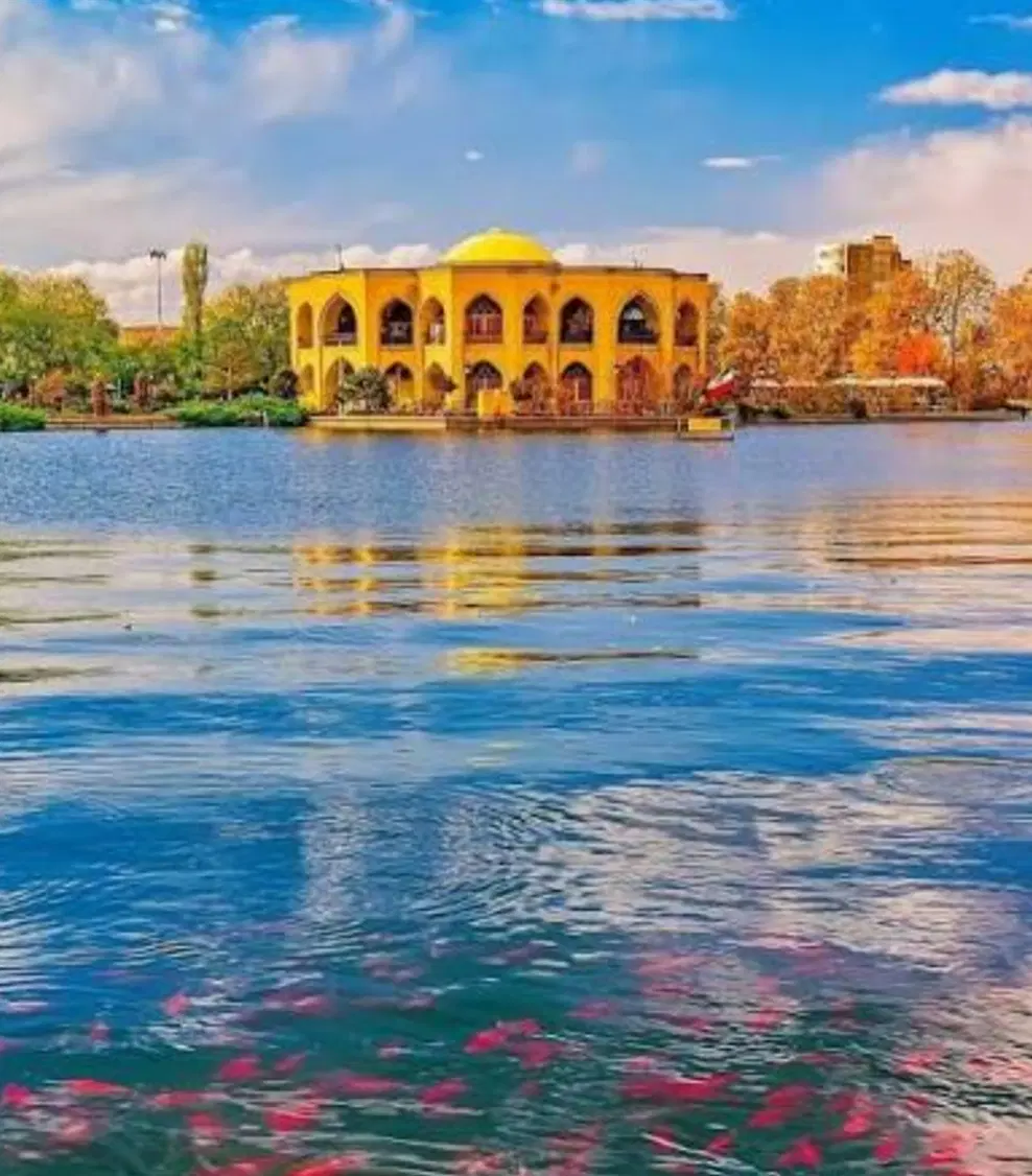 حیاط واقع در عباسی