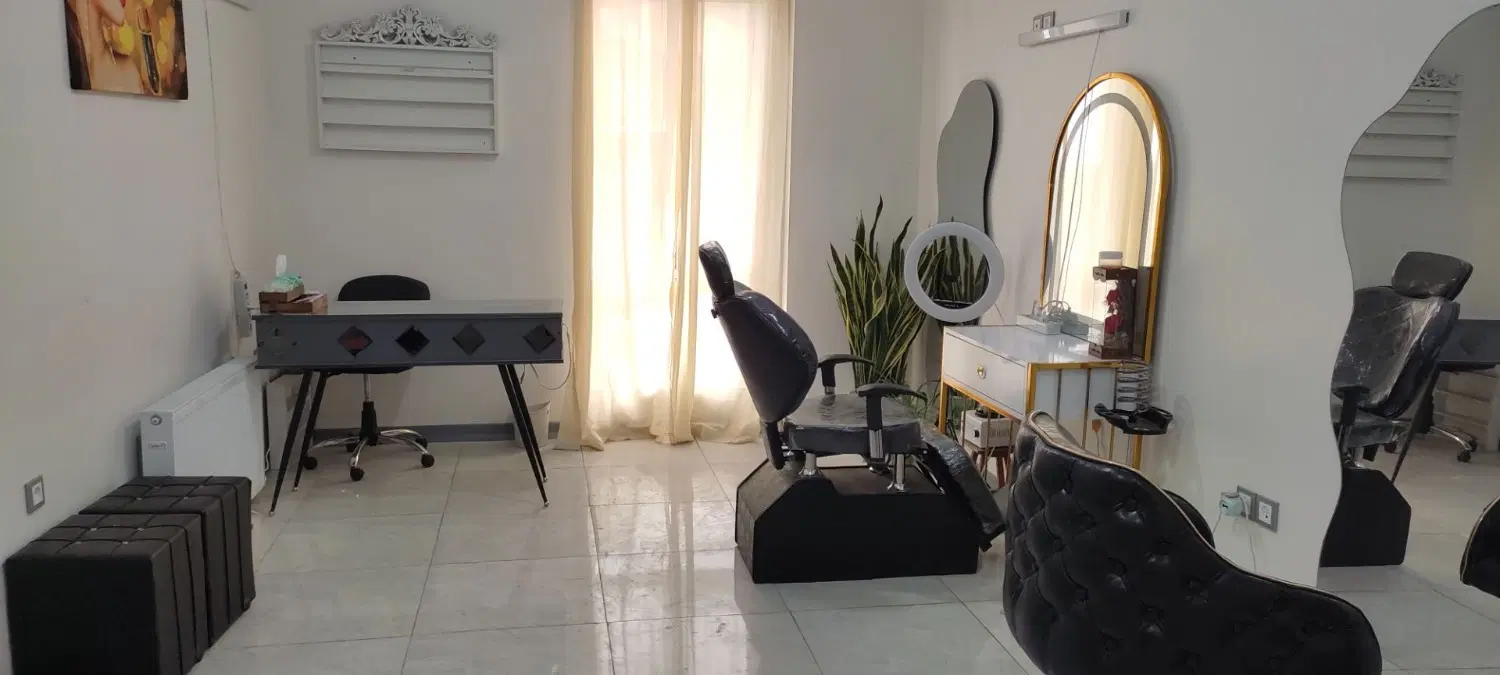اجاره یک دستگاه واحد اداری